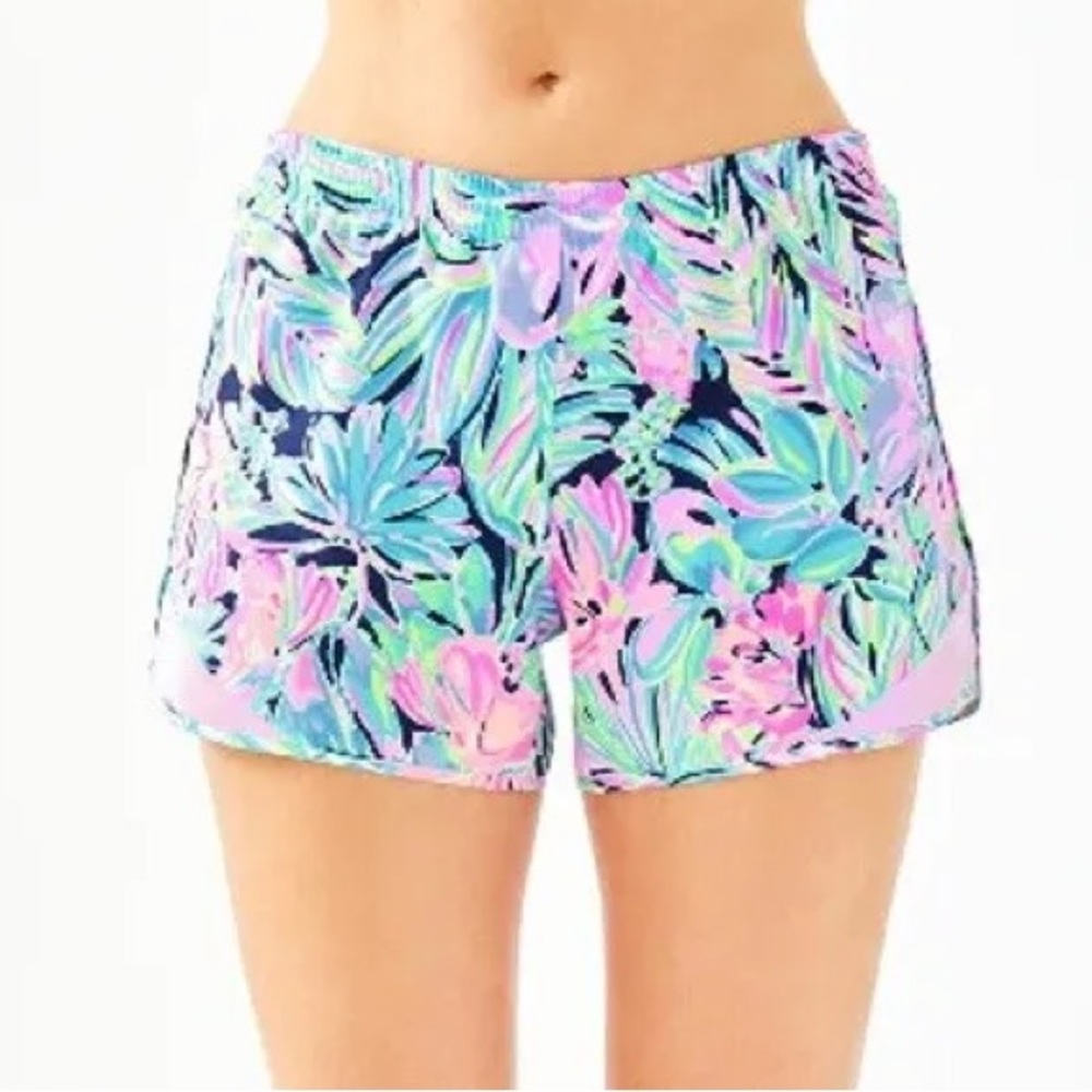 Lilly Pulitzer ocean trail shorts in bermudaful